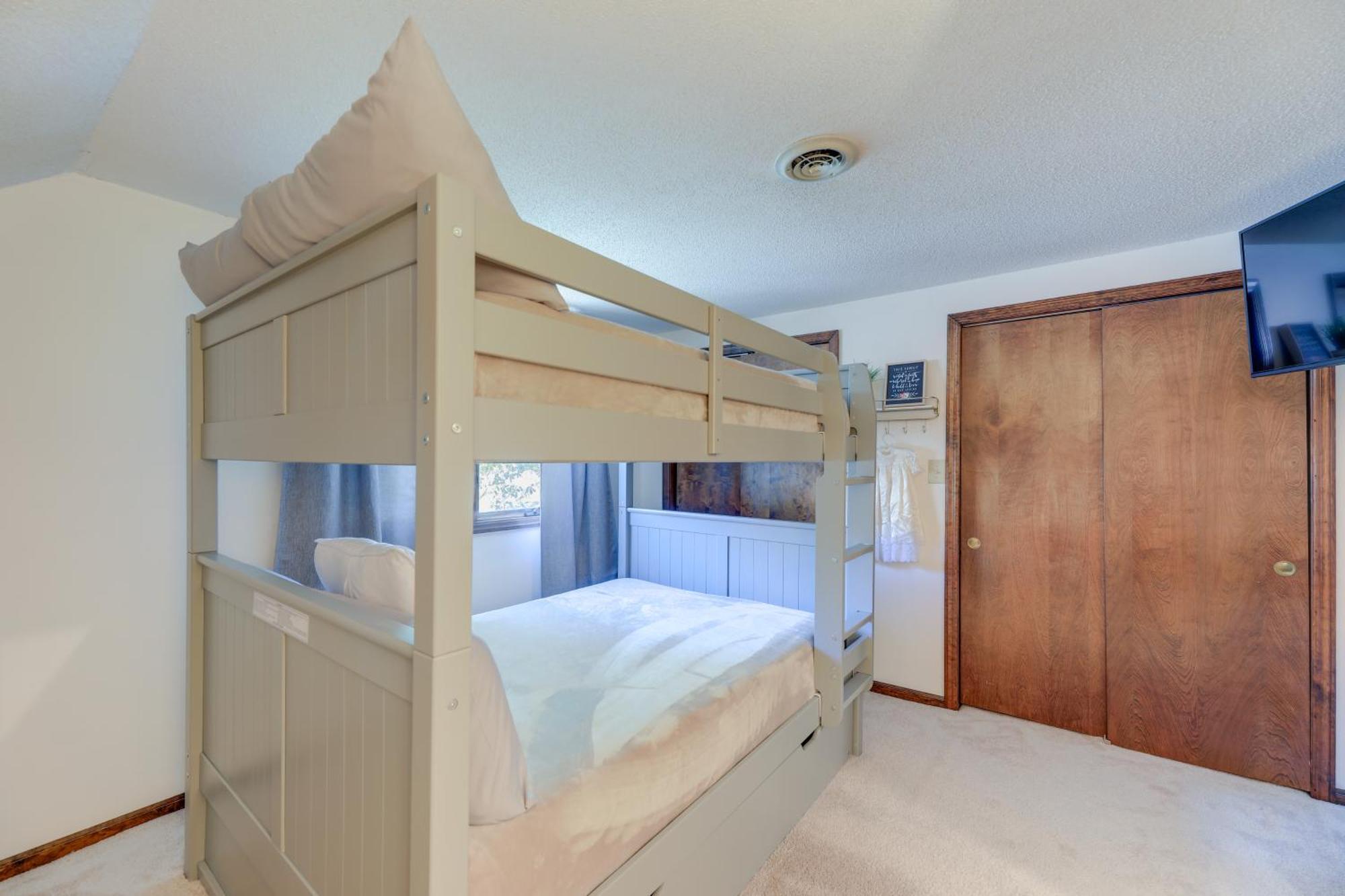 Waterfront Pine Knoll Shores Gem With Boat Dock Exterior foto