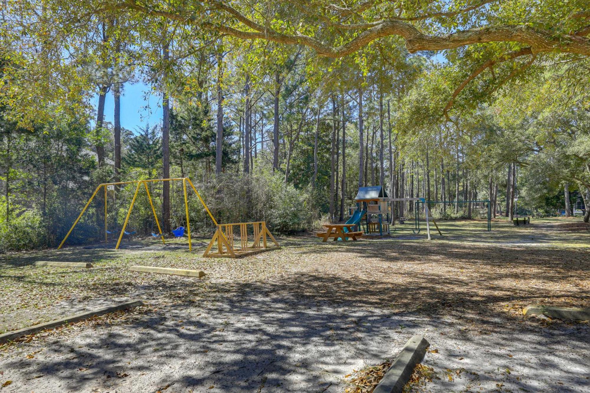 Waterfront Pine Knoll Shores Gem With Boat Dock Exterior foto